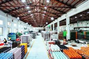 中小企業成"C位",跨境電商為外貿增長"續航"