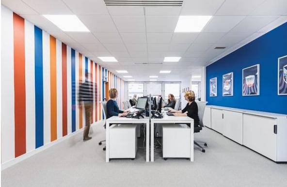 與傳統商務相比,電子商務有哪些優缺點