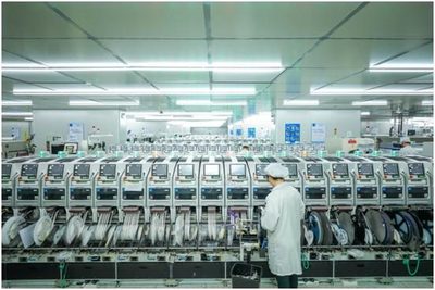 iQOO榮獲電商平臺的銷量和銷售額雙冠軍,參觀完vivo的工廠才知道